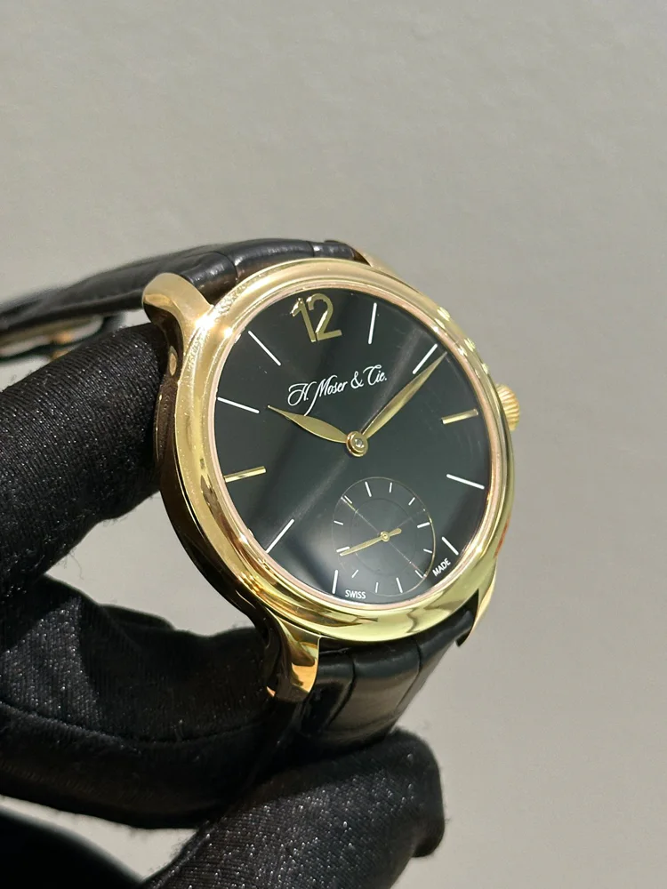 H.Moser & Cie. Endeavour Small Seconds